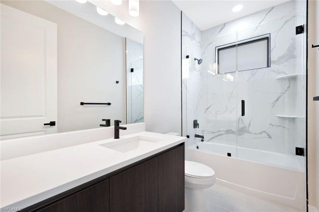 819 SW 16th TER, Cape Coral, FL 33991