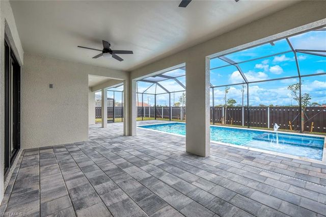 819 SW 16th TER, Cape Coral, FL 33991