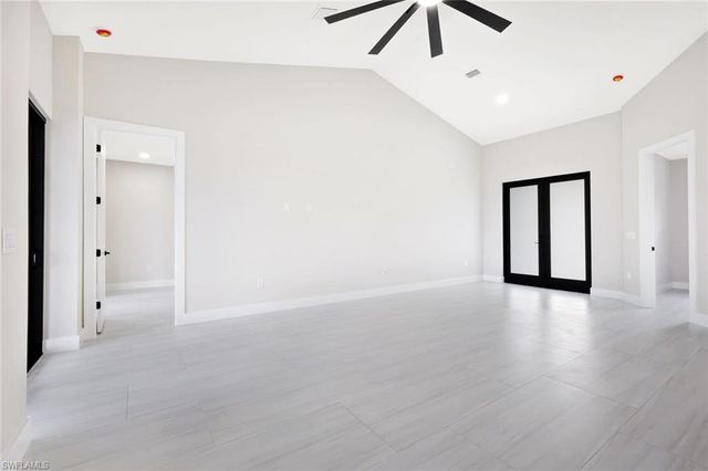 819 SW 16th TER, Cape Coral, FL 33991