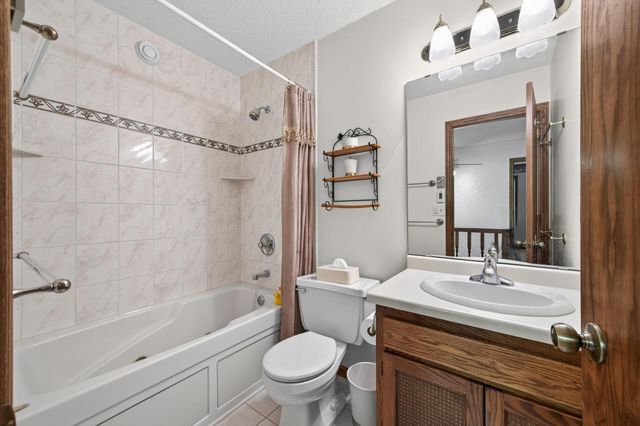2697 Jessica Court, Little Canada, MN 55117