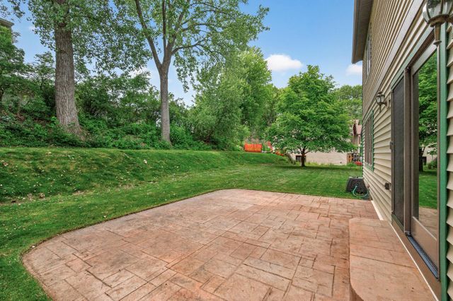 2697 Jessica Court, Little Canada, MN 55117