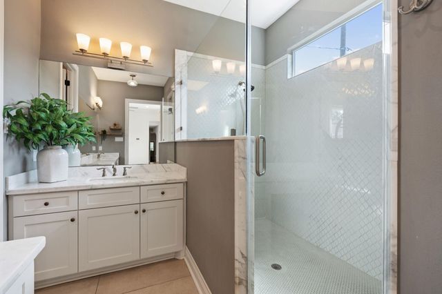 2210 Chantilly Lane, Houston, TX 77018
