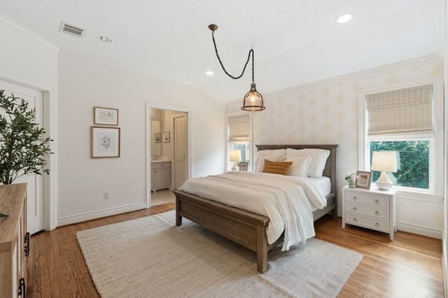 2210 Chantilly Lane, Houston, TX 77018