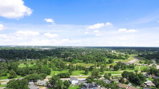 2210 Chantilly Lane, Houston, TX 77018