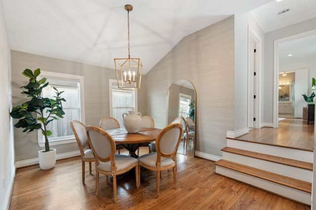 2210 Chantilly Lane, Houston, TX 77018