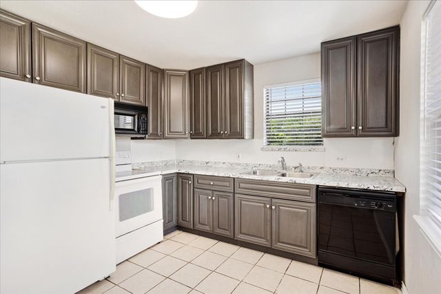726 W Texas, Denison, TX 75020