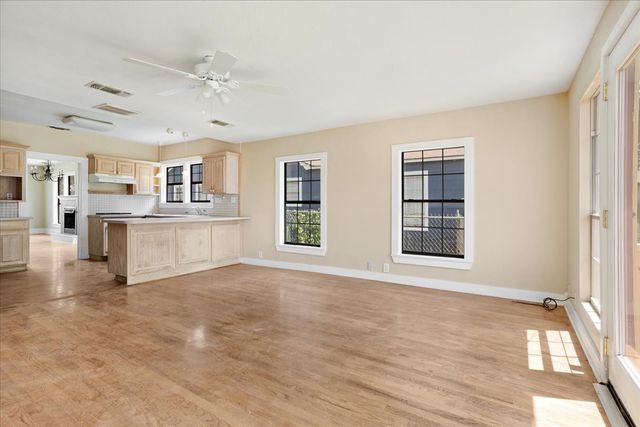 726 W Texas, Denison, TX 75020