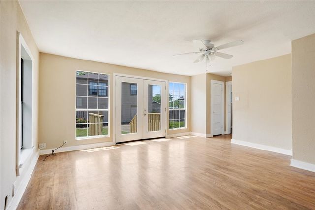 726 W Texas, Denison, TX 75020