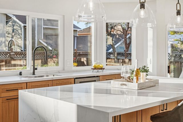 2058 Palmer Dr, Pleasanton, CA 94588