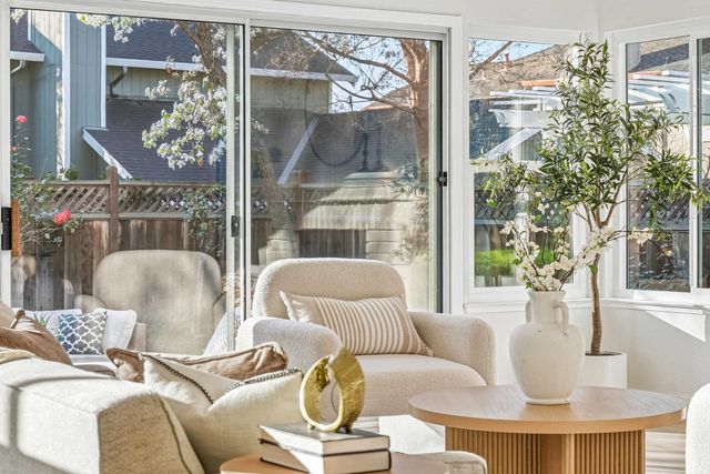 2058 Palmer Dr, Pleasanton, CA 94588