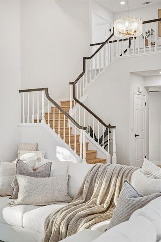 2058 Palmer Dr, Pleasanton, CA 94588