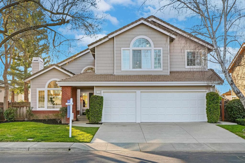 2058 Palmer Dr, Pleasanton, CA 94588