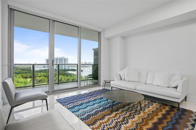 16385 Biscayne Blvd 1402, North Miami Beach, FL 33160