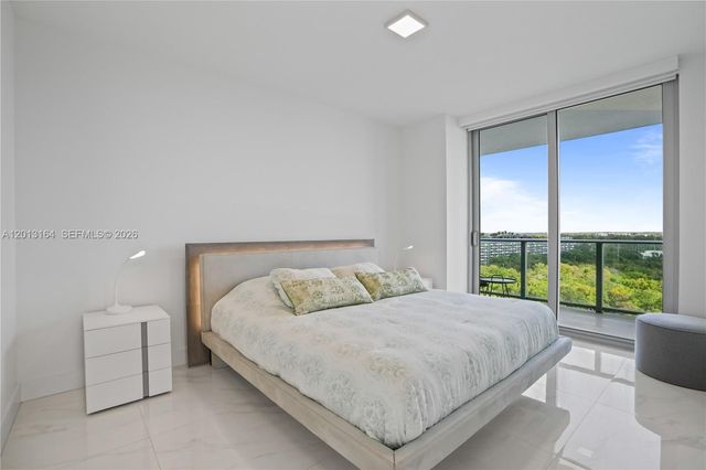 16385 Biscayne Blvd 1402, North Miami Beach, FL 33160