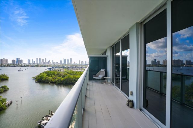 16385 Biscayne Blvd 1402, North Miami Beach, FL 33160