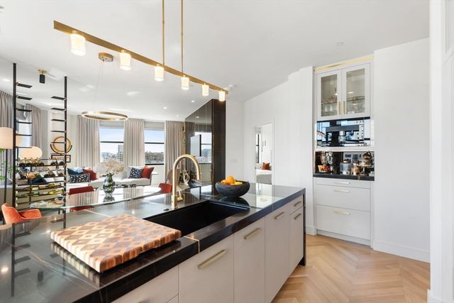 285 Columbus Ave PH805, Boston, MA 02116