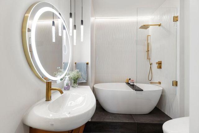 285 Columbus Ave PH805, Boston, MA 02116