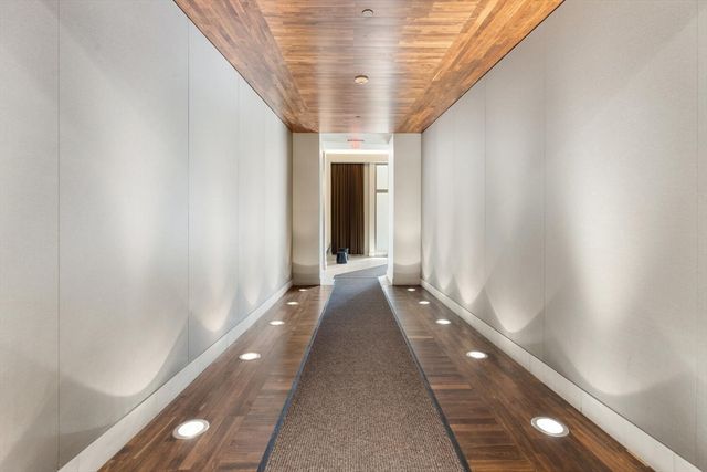 285 Columbus Ave PH805, Boston, MA 02116