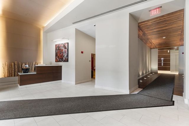 285 Columbus Ave PH805, Boston, MA 02116