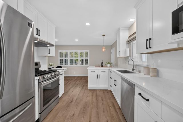 301 Camille Court, Mountain View, CA 94040