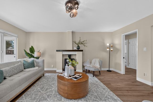 301 Camille Court, Mountain View, CA 94040