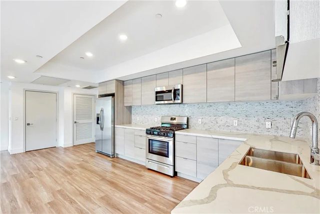 1482 S Sherbourne Drive 402, Los Angeles, CA 90035