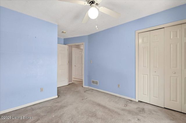 881 Deerwood Dr, Coxs Creek, KY 40013