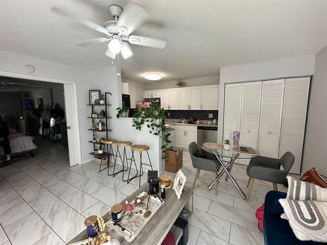 637 Executive Center Drive N102, West Palm Beach, FL 33401