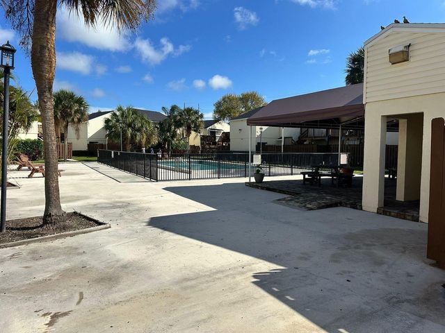 637 Executive Center Drive N102, West Palm Beach, FL 33401