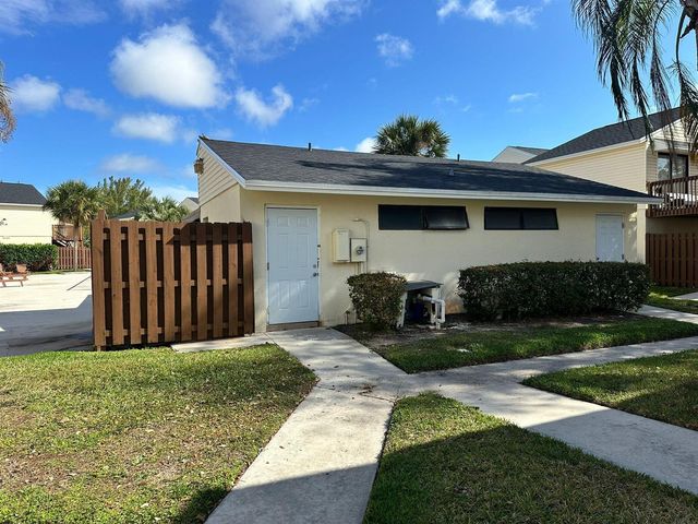 637 Executive Center Drive N102, West Palm Beach, FL 33401