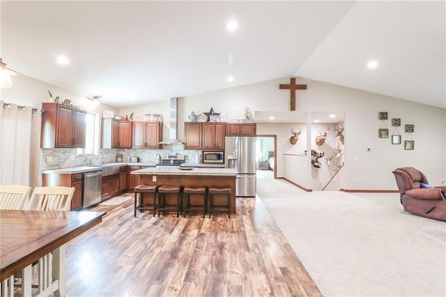 1034 25th Road, Holden, MO 64040