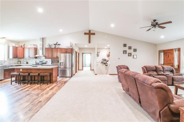 1034 25th Road, Holden, MO 64040