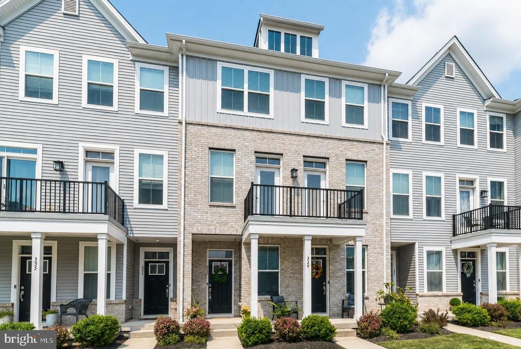 331 FOUNDRY ST, PHOENIXVILLE, PA 19460 — exterior