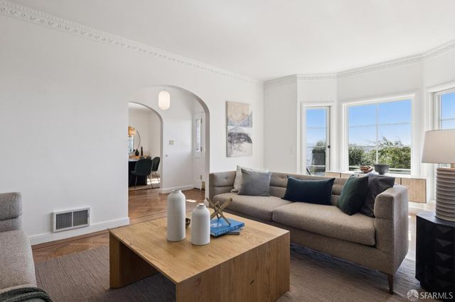 15 Cresta Vista Drive, San Francisco, CA 94127