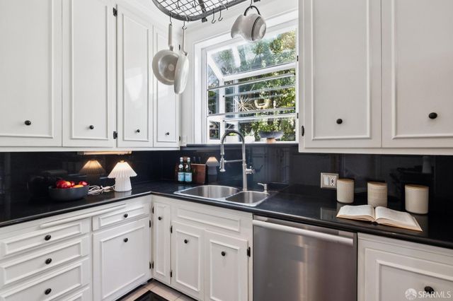 15 Cresta Vista Drive, San Francisco, CA 94127