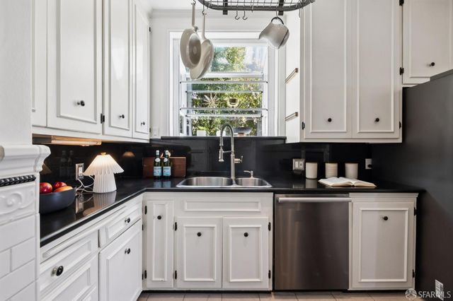 15 Cresta Vista Drive, San Francisco, CA 94127
