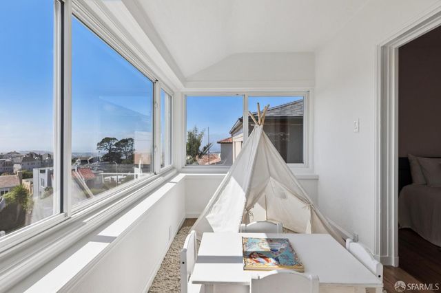 15 Cresta Vista Drive, San Francisco, CA 94127