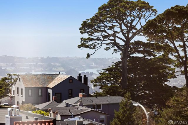 15 Cresta Vista Drive, San Francisco, CA 94127