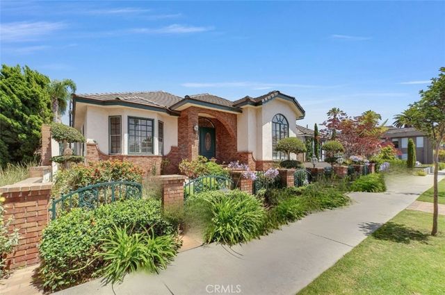 236 Belmont, Long Beach, CA 90803