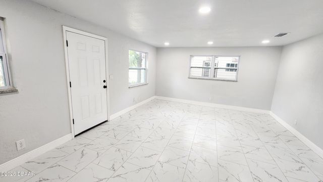 128 Kingston Avenue, Daytona Beach, FL 32114