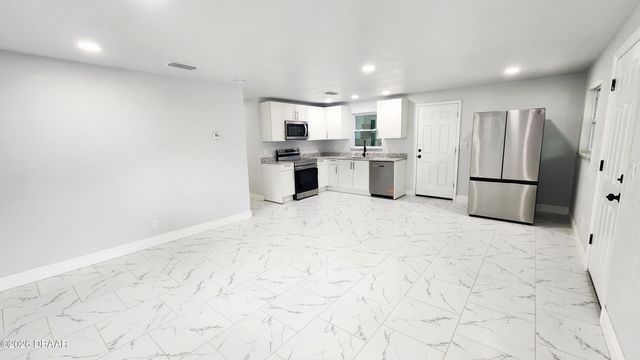128 Kingston Avenue, Daytona Beach, FL 32114