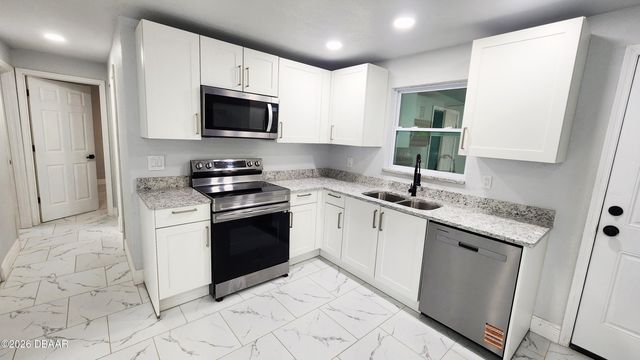 128 Kingston Avenue, Daytona Beach, FL 32114