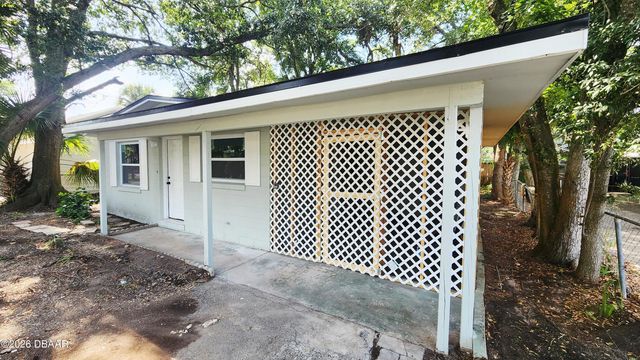 128 Kingston Avenue, Daytona Beach, FL 32114