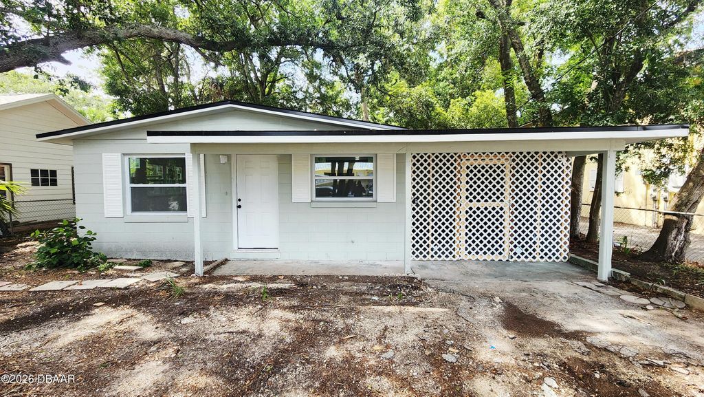 128 Kingston Avenue, Daytona Beach, FL 32114
