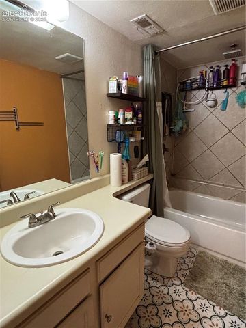 2362 Lexington Village Lane, Colorado Springs, CO 80916