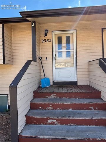 2362 Lexington Village Lane, Colorado Springs, CO 80916