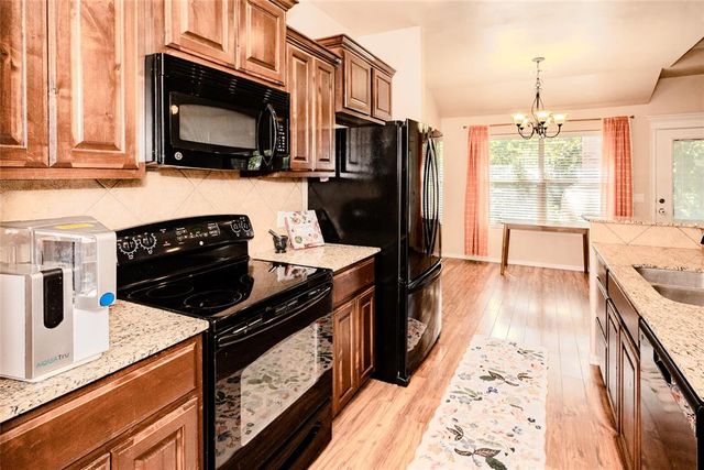 12803 El Zorro, Edmond, OK 73034