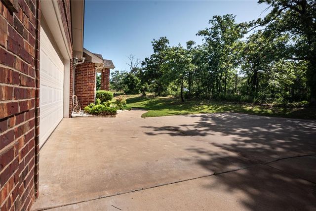 12803 El Zorro, Edmond, OK 73034