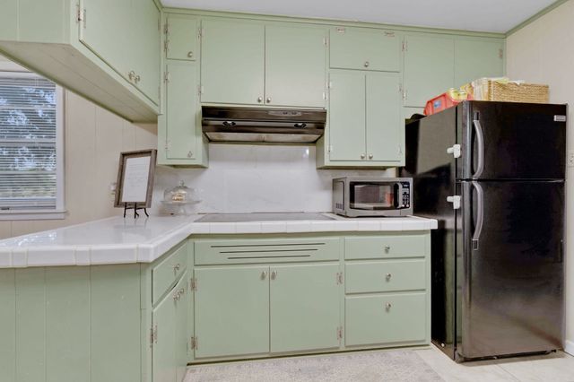 2199 Illinois Street, New Fairview, TX 76078