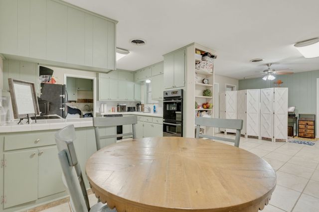 2199 Illinois Street, New Fairview, TX 76078